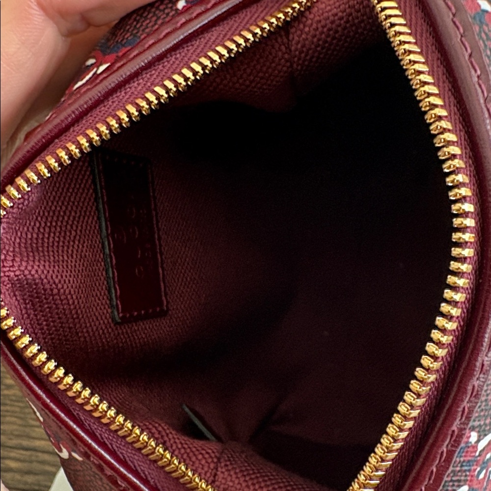 GUCCI Burgundy Pouch w/ GG Shadow NWOT w/ Dust Bag - Picture 12 of 13